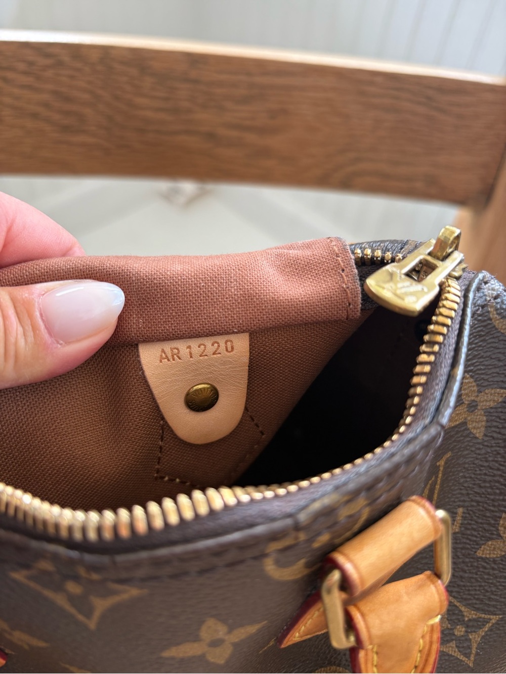Louis Vuitton Monogram Speedy Bandouliere 25 - Picture 7 of 13